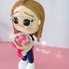 Amigurumi con Ramo de Rosas