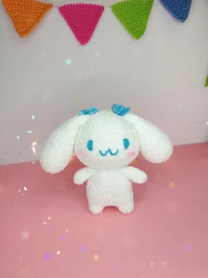 Amigurumi de Cinnamoroll. Tierno, suave y hecho a mano. ☁️💙